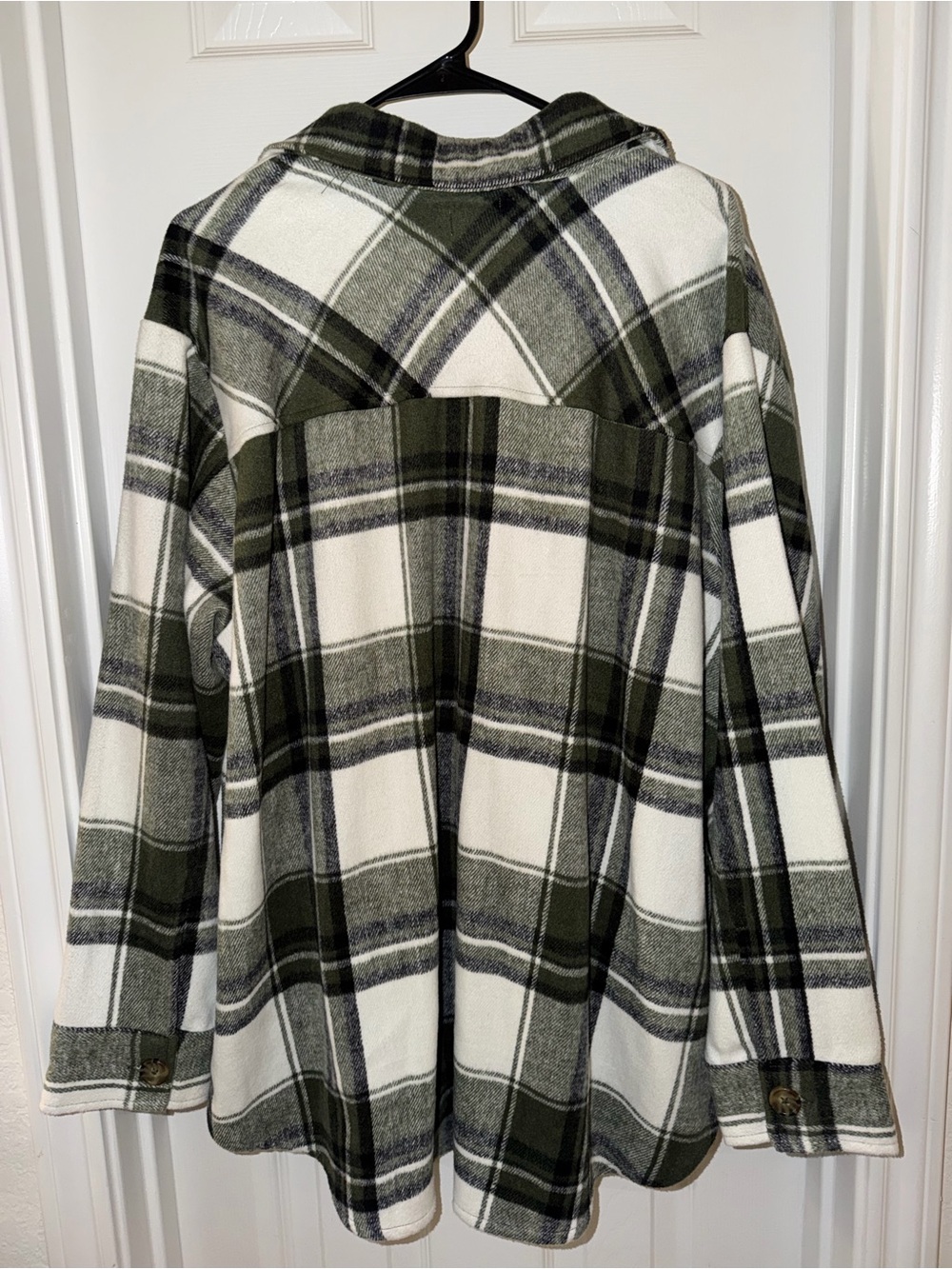 Time and Tru Green and Cream Plaid Heavyweight Flannel - Picture 2 of 2